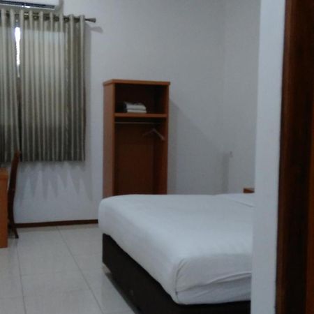Aurora Hotel Siliwangi Cirebon Room photo