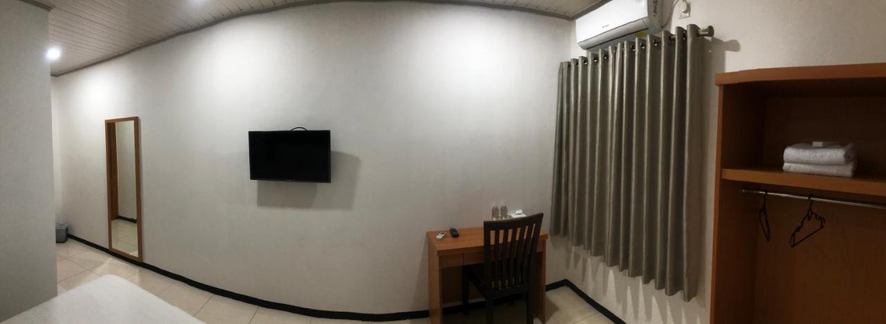 Aurora Hotel Siliwangi Cirebon Exterior photo