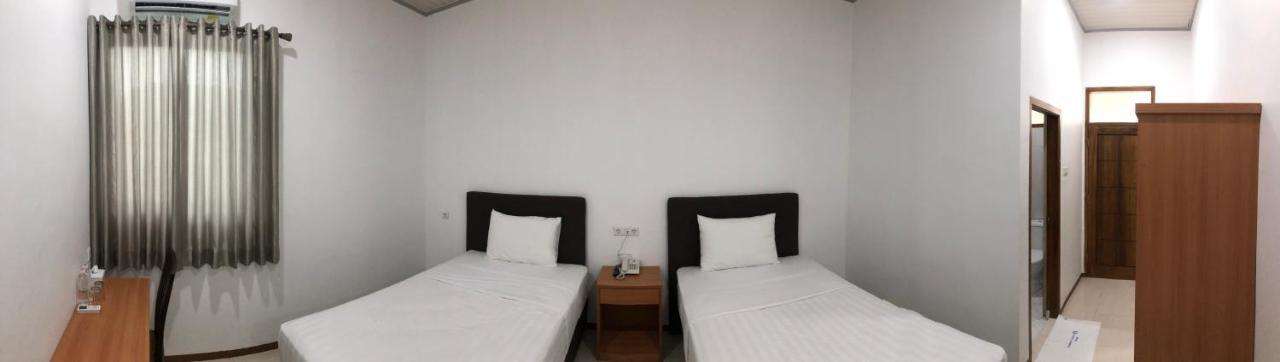 Aurora Hotel Siliwangi Cirebon Exterior photo